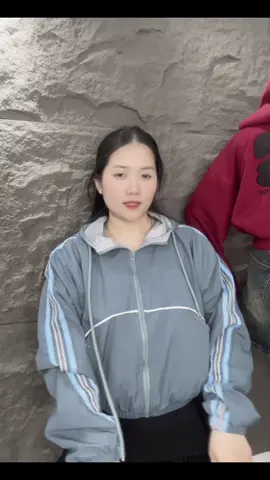 Áo khoác dù nhăn phối viền 2 lớp #aokhoac #xuhuong #aokhoacdu #moingaymotoutfit 