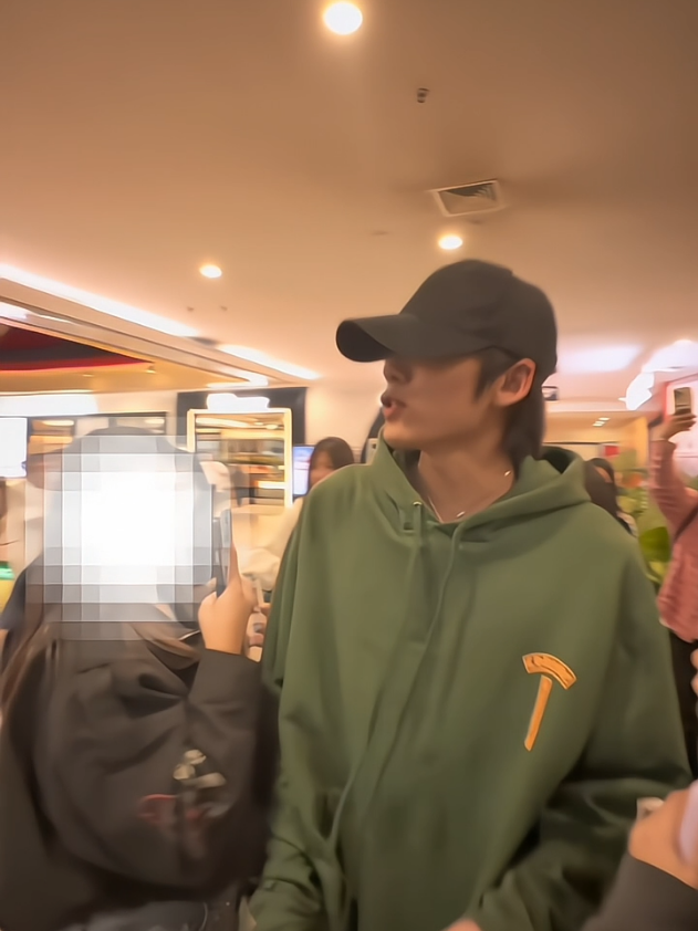 #bangbacvan #pangbowen #pangbowen2004 #庞博文 #pbw 