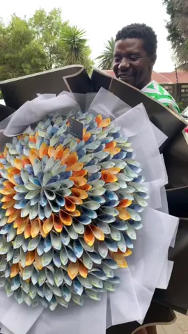 ORDER YOUR MONEY BOUQUETS ON 0812668113 #flowersforsale💐 #moneybouquet #SAMA28 #flowersforgirlfriend #viral 