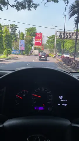 Padahal ngga ngajak 😔 #larosatrans #sewahiacemalang #rentcarmalang 