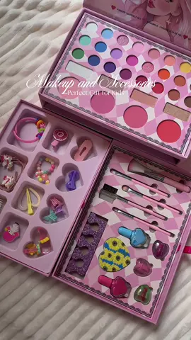 Perfect Gift for kids💅💋 #makeupsetforkids#giftideaforkids#christmastgiftforkids#affordablegiftsetforkids#fyp