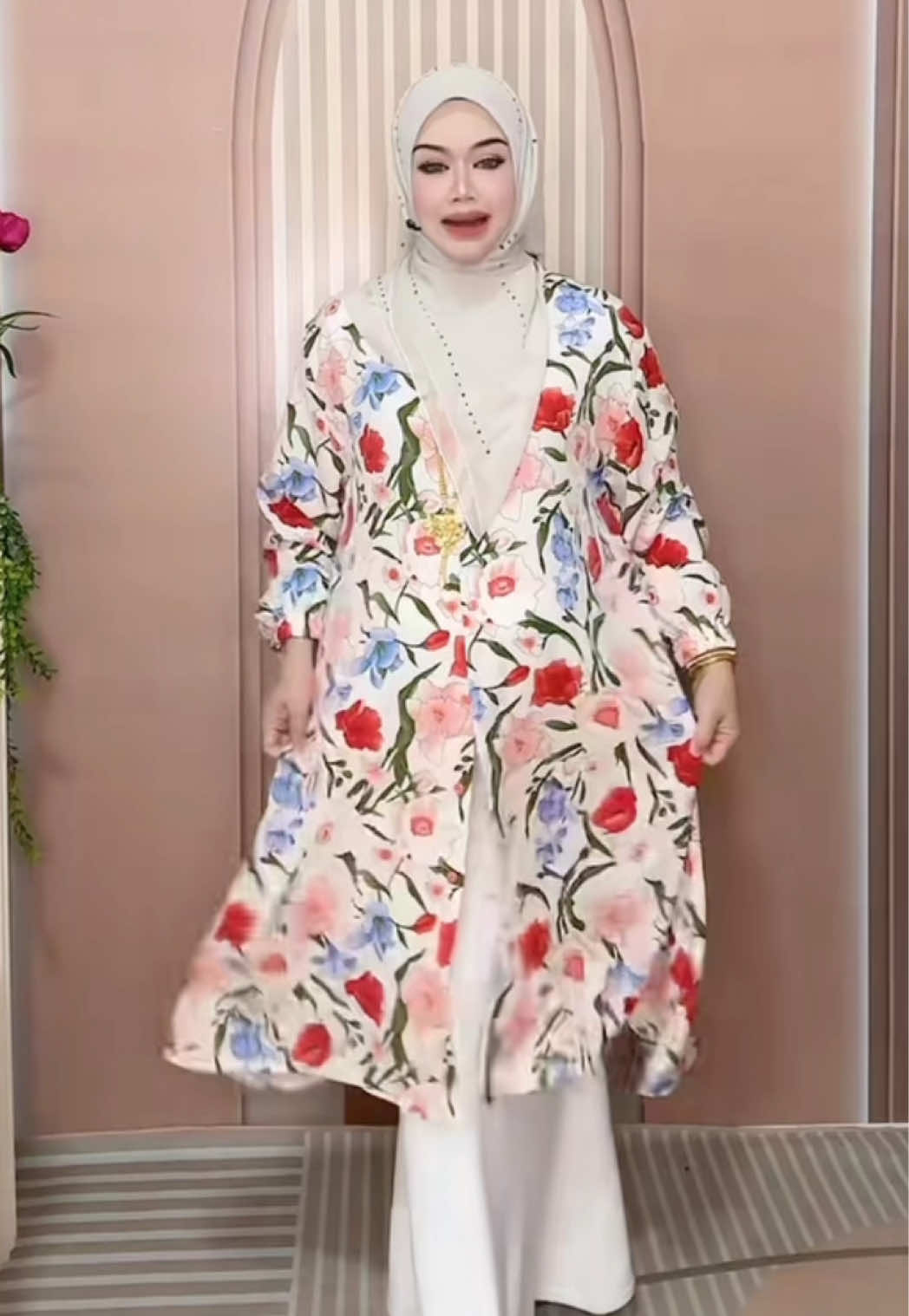 Blouse labuh muslimah fully button cantik by qaqjulia. #blousemuslimah #blouselabuh #blouseviral #blouseironless #blouseterbaru 