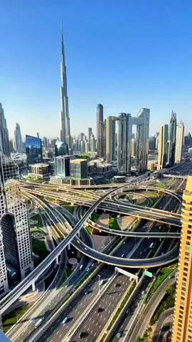 Dubai #dubai #tiktoktravel #dubailuxurylife #dubaitrending #dubaivacation 