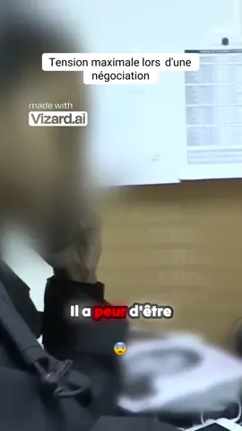 Plongée poignante au cœur d'une négociation tendue avec le RAID, l'élite de la police française. Stéphane et Tatiana, deux négociateurs aguerris, se retrouvent face à un individu inquiet, craignant pour sa sécurité physique. Les stratégies de négociation, épaulées par des instructions sur des ardoises, mettent en lumière les défis émotionnels et psychologiques d'une telle situation. La tension monte lorsqu'une arme est mentionnée, transformant un simple échange en un moment critique pour la sûreté de tous. Cette vidéo offre un regard fascinant sur le travail des forces de l'ordre, révélant à quel point le dialogue peut être essentiel pour désamorcer une crise. Un véritable hommage au courage et au professionnalisme de ces policiers d'élite ! #RAID #Police #Négociation #Securité #Tension #Courage #France #PrisesDotages #PoliceAction #Immersion #ForceDeLOrdre #Urgence #Élitisme #PoliceFrançaise