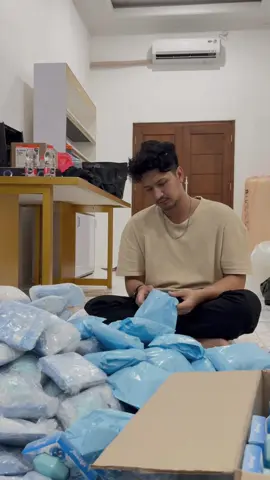 Bismillah terus bekerja keras sampai tetangga mikir kita pakai jimat gess…. #fyppppppppppppppppppppppp #adityazoni #masterlab 