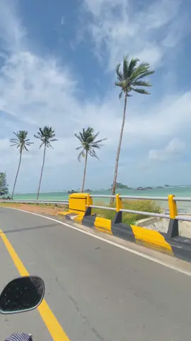 Trikora beach🤍 pengen ulang lagi kesini😍 #fyp #wisatabintan #trikora #pantaitrikora #liburan 