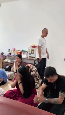 သီတင်းကျွတ်ကန်တော့တာ ယောက်ခမစီက မုန့်ဖိုး ၁၀ သိန်း ရခဲ့တယ် ဟီးဟီး 🤭