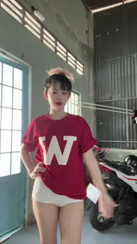 Nhìn j bạn🤣🤣🤣