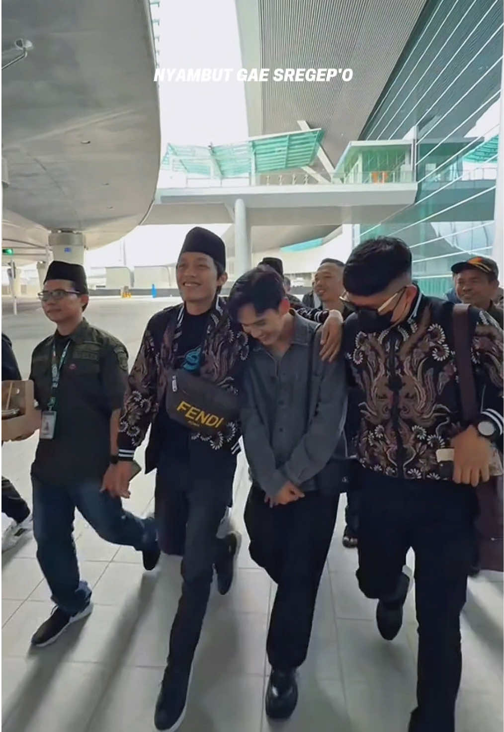 Pengajian bareng gus iqdam di korea alhamdulillah lancar, siapa nih yang hadir langsung?? #gusiqdamstory  #korea 