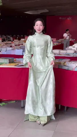 Áo dài form nịnh tuii quá cơ 😚 #nguyentramanh #viral 