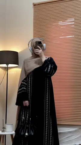 Abaya maulida warna hitam 🖤 #abayaouter#abayastyle #abayamurah #abayahitam 