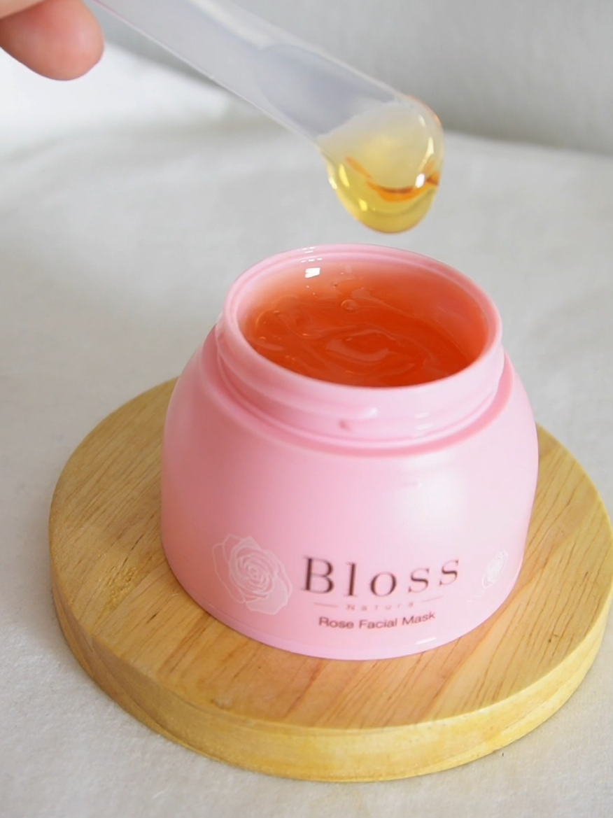 เนื้อเกลี่ยง่ายไม่เหนอะหนะตื่นมาผิวฟูอิ่มน้ำ #Rosemark #blossnatura #blossrosemask 