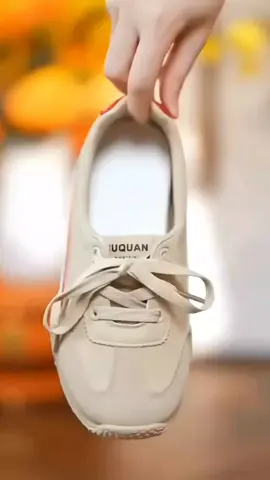 rekomendasi sepatu sneakers wanita kekinian import style Korea cantik banget #sepatusneakers #sepatuwanita #sepatuimport #sepatukekinian #fypシ゚ 