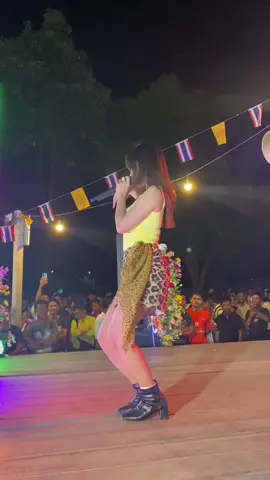 နေမကောင်းဖြစ်နေတာကြောင့်အသံကိုမဘလိန်းကြပါနဲ့နော်🙏🥹