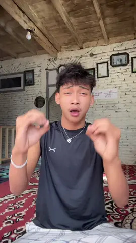 Kepencet emot