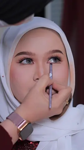 Dapat pengantin yg sporting pon 1 rezeki.. tq cyg . Makeup reception ❤️ Ilmu free.. FULL TUTORIAL  Full tutorial  Ilmu free utk semua,, bagi yg dh pro,jgn kecam kita tau.. style,teknik masing2 ye…  Tq pada yg support kakak❤️ #m#muakelantanm#muakotabharum#muakbm#muatutorialmua 