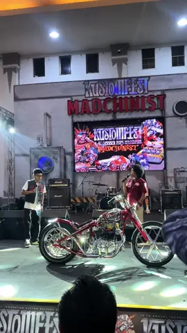 terima kasih telah menjadi tempat pembuktian dari mimpi kecil yang terwujud di panggung sebesar ini — Kustomfest 2025. #kustomfest2025 #yamahaxs650 #mooneyesindonesia #yamahaindonesia #indonesiaattack 