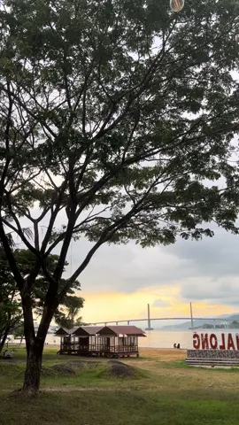 Boleh merindu 🎶 . . . #Pantai Halong di tahun 2024 #ambonpride🏝🔥  #fyp