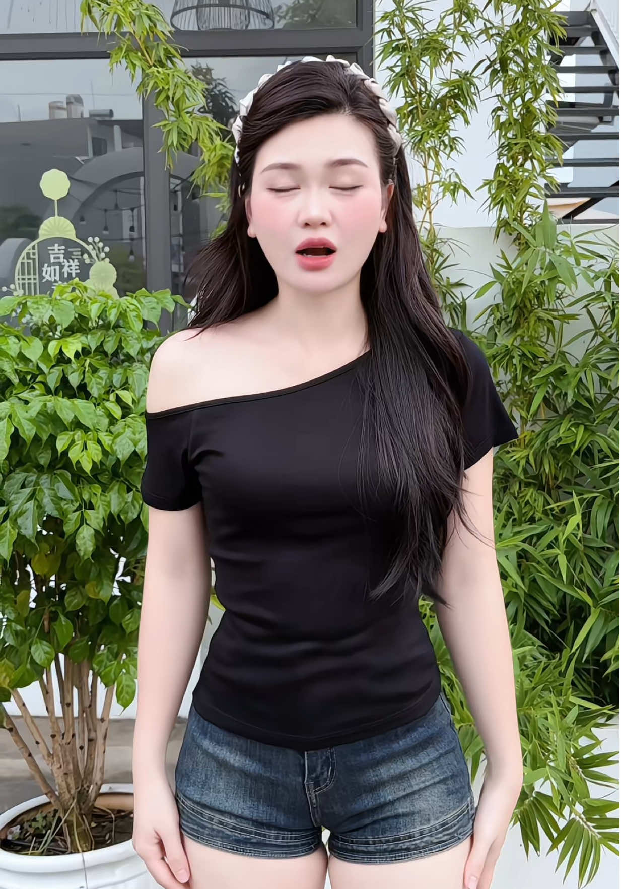 Áo trễ vai body 