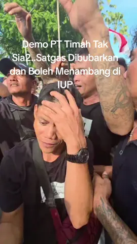 #batara #videoviral #penambangrakyat #fyp #pttimah  PANGKALPINANG-Demo PT Timah berakhir damai meski awalnya ricuh.  Akhirnya keluar keputusan Satgas dibubarkan dan masyarakat boleh menambang di IUP.PT Timah, Senin (6/10/2025)