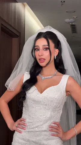 العمر مجرد رقم اهم شي ارقام البنك😂😂😂 @YOUSSRA.MOUHALLAM💋  #يسرى #يسرى_محلم #قسمة_ونصيب  #المغرب🇲🇦 #fyp 