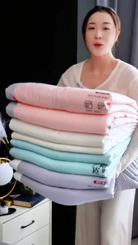 A high-quality selimut can make you have a good night 🌷🥰🥰🌷#selimut #selimutviral #selimutmurah #bedding #foryoupage #tiktokmalaysia #trending 