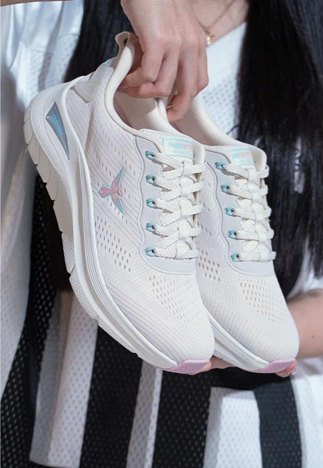 Tự tin thể hiện chất riêng cùng Nesty Comfort - Thoải mái, êm ái, bạn đồng hành của phong cách năng động.🔥#nesty #nestycomfort #comfort #giaynesty #giaythethao 