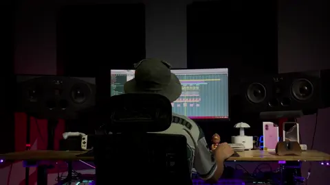 ដដែលៗពេក bye bye ហើយ 😌