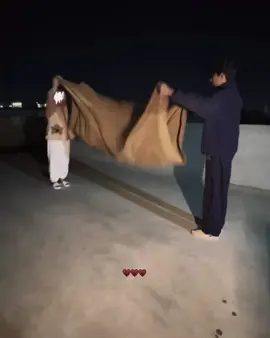 مَرات أصفن أگول  شعَجب هيج علاقتنَـا صافيَه وماكو أي مشاكل  مابيها هاي الاكشَنات والزعل لـ هوايه ..  بعديَن لگيَت حياتنا هيجي صايره  اني وياه  وماشيـيين على هذه المبَدء  بدون ما نعرف بس هالمَبدء يجي بحُب الطرفين  بشكل الصحيَح والتفهم الچبيَر  الي يكونون لامين بي كل مشاعرهم  لبعَض صح ف لكيت ‏