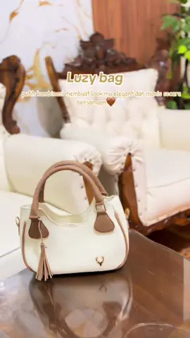 siapa yang suka juga sama kombinasi warna iniii??🫶🏻🤩😭 #promomakan1010 #fyp #tasselempangwanita #taswanita #gajiansale 