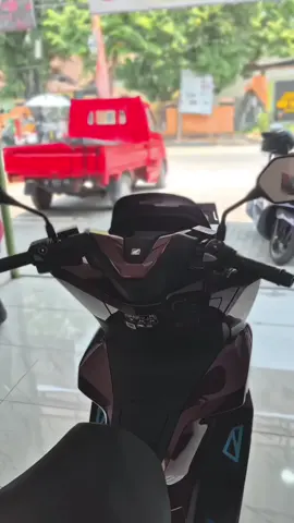 Motor Honda maunya PCX 160 Roadsync Burgundy saja. #pcx160roadsync  #honda #motorhonda #fyppppppppppppppppppppppp 