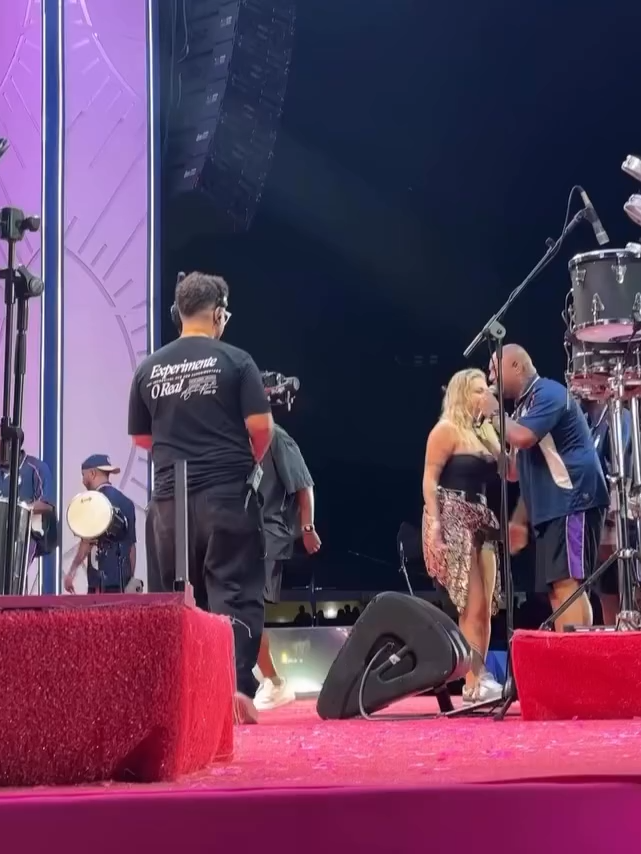Que dia! A Tardezinha reuniu um time de peso Netinho de Paula, Chrigor, Marcio Art, Gica, Júlio Sereno, Rodriguinho, Turma do Pagode e Pixote! Pagode, alegria e emoção… do jeitinho que a gent