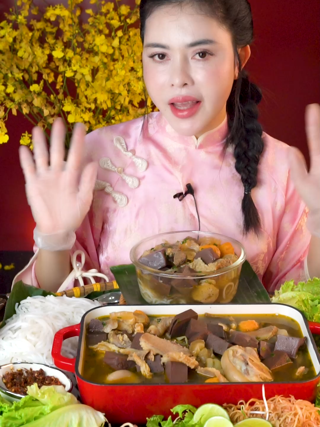 Mukbang Bún Bò #Mukbang #vivithichan #ancungtiktok