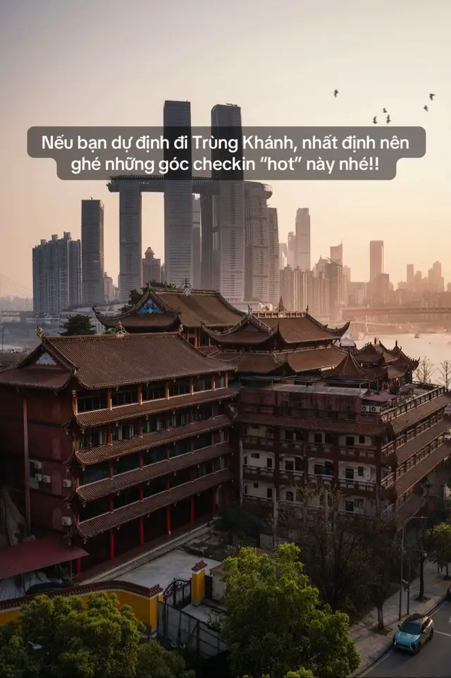 Trùng Khánh là thành phố trực thuộc trung ương của Trung Quốc, nằm ở vùng Tây Nam, nơi dòng sông Dương Tử hùng vĩ giao nhau với sông Gia Lăng. Được mệnh danh là 