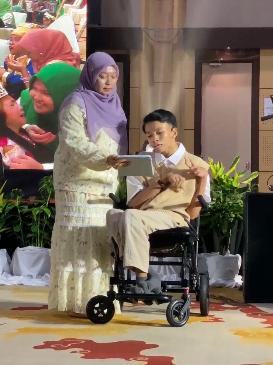 SELAMAT MENYAMBUT HARI CEREBRAL PALSI SEDUNIA BUAT @AQIM_OFFFICAL .💚💚 