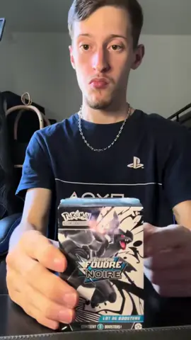 À la recherche du zekrom 🏴 #boosterpokemon #tiktokpokemon #ouvertureboosterpokemon #foudrenoire #pokemoncards 