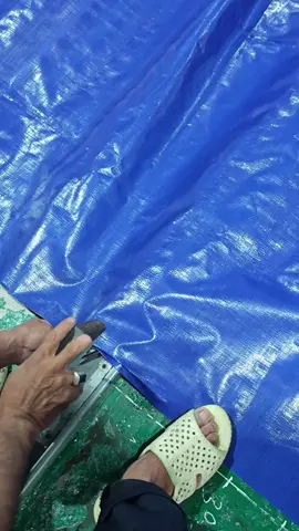 bạt che mưa nắng size trung ạ