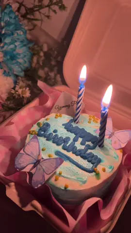 dihari yang spesial ini aku hanya berharap semoga segera datang kabar baik setiap hal yang sudah aku tunggu💗🥹🤲🏻#cakebirthday #birthday #fypシ゚ #happybirthdaytome #a4 