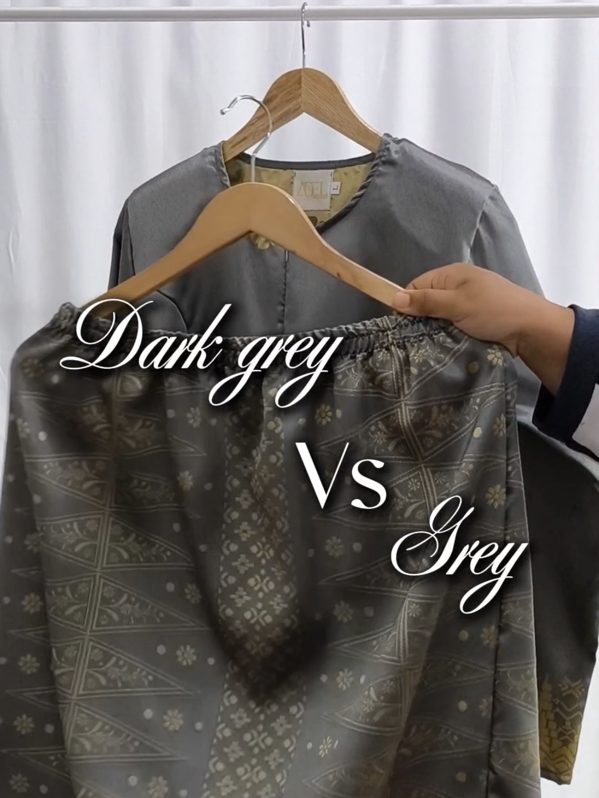 Kurung Kirana kali ni kita keluarkan dua shades grey untuk korang pilih nak tampil bold atau soft ✨ #adeladyanaelegance #newlaunch #kurungraya #kurungriau #songket 