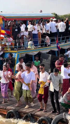 វីដេអូ​ ៖​ ថា​បង​អុំទូក​ទៅ​ ទៅ​លេង​ វត្តសុវណ្ណសាគរ​ ហៅវត្តកោះខ្សាច់​ ខេត្តសៀមរាប​ 😍😍 #ទៅកាន់វត្តសុវណ្ណសាគរ #ខេត្តសៀមរាប #សៀមរាបទឹកដីអង្គរ #សៀមរាប #កម្ពុជាមាតុភូមិខ្ញុំ     