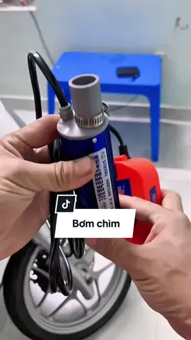 Bơm chìm mini 21v lắp pin M21 chân pin phổ thông đa năng. #bomchimmini #bomchim21v 