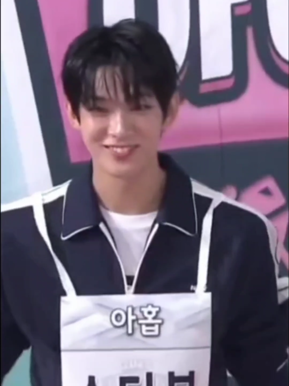 Our very own KAPITAN #STEVEN is being praised for his visuals at 2025 ISAC ~pakihulaan kung sino yung sumigaw ng ahof #ahof  #isac2025  #stevenkim  #fyp 