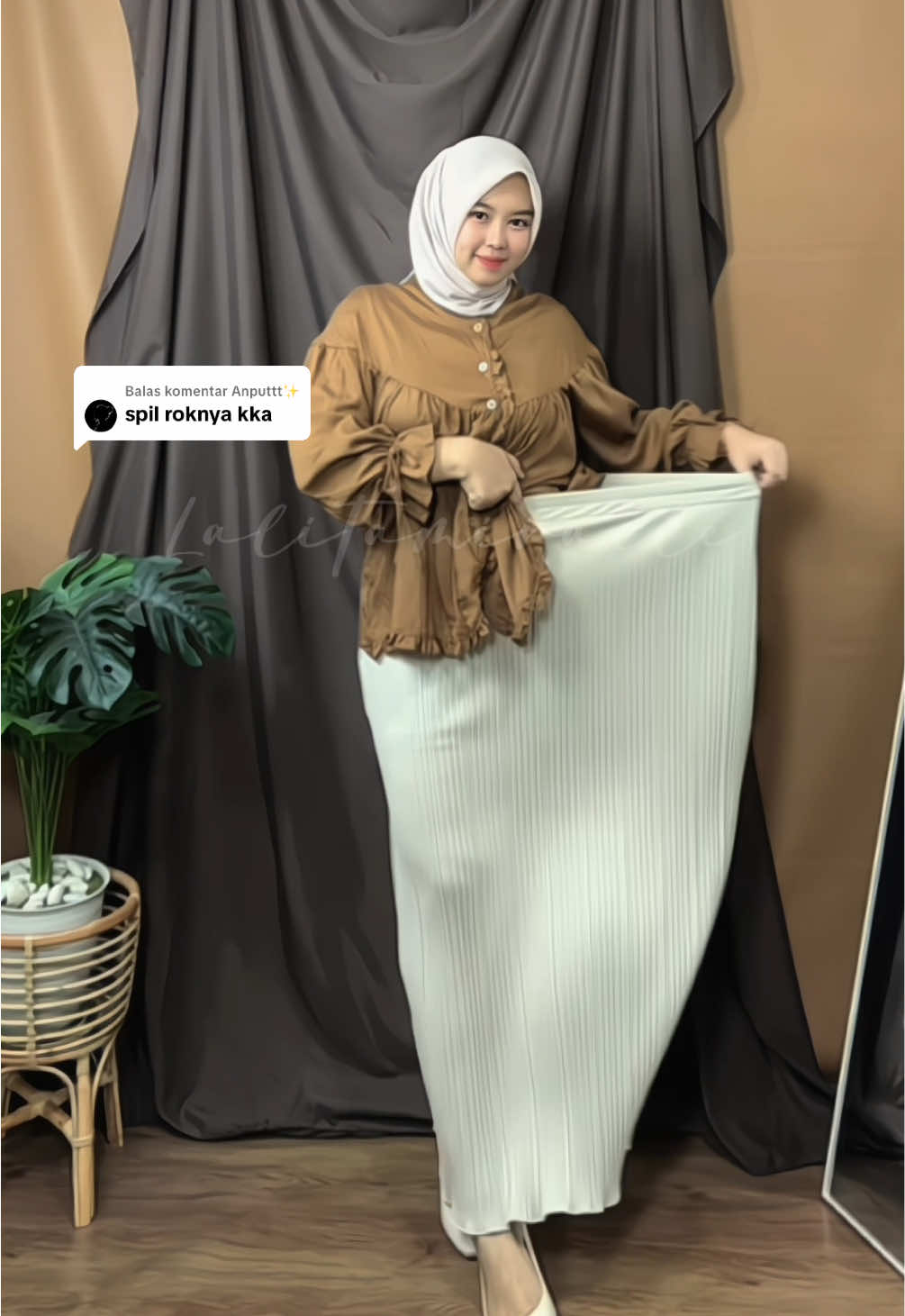 Membalas @Anputtt✨️ spill roknya disini 🥰🤏🏻 #rok #rokplisket #rokwanitakekinian #ootdrok #rekomendasioutfit 