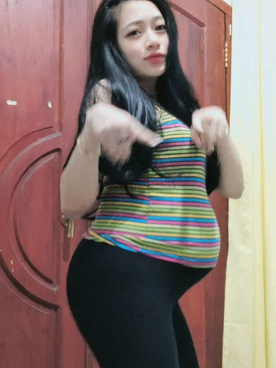 bundanya belum mandi tapi maksa pgn tiktokan nii si utun dalem perut🫣😂🤭 #bumilhappy #gerakdirumah #utunsehat👶 #bumilcantik #masyaallahtabarakkallah 