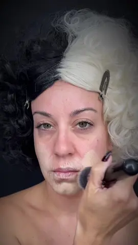 Day 6 of 31 days of Halloween 🖤 Nope, not Cruella… just keeping you guessing 👀✨ #31DaysOfHalloween #SpookySeason #HalloweenMakeup #PlotTwist #GuessTheLook