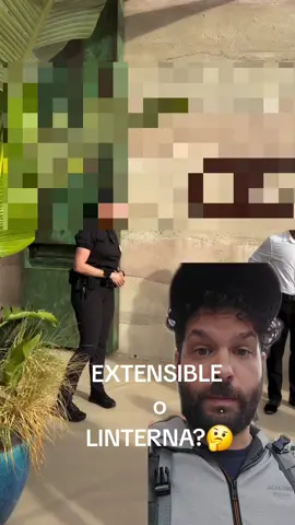 Es una Extensible  o una Linterna? #vigilantesdeseguridad #seguridadprivada #seguridadprivada #seguridad #vigilante 