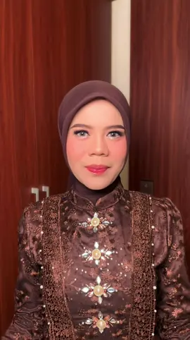 #CapCut Makeup for any event By @widamakeup__ ✨🤍 -Graduation -Bridesmaid -Party -Prewed -Engagement -Photoshoot -dll 📩 info or booking makeup - WA 0881012426202 #muacilegon #muacilegonserang #muabanten #makeupartist  