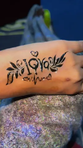wey iqra#viralvideos #zihaamarts #queendrama🤣😂 #henna #arts 