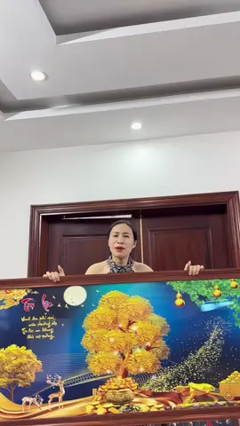 Tranh cây kim tiền tài Lộc đang chờ chủ nhân rinh về nhà.  #oanhoioanh  #noithatnhacua  #tranhtrangtri  #tranhkimtien 