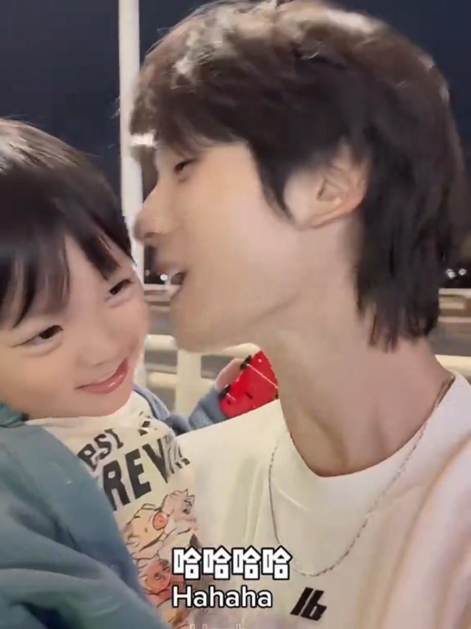 我的儿子对我真的是偏爱 #骗你生儿子 #郑 一郑子ù#郑一副爸爸 